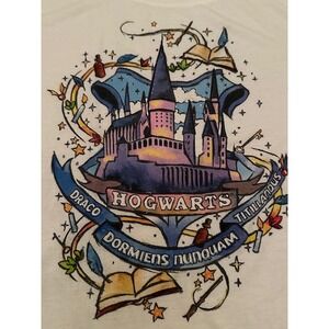 Harry Potter Hogwarts T-Shirt Youth XL Graphic Tee Hogwarts Castle Spell Book